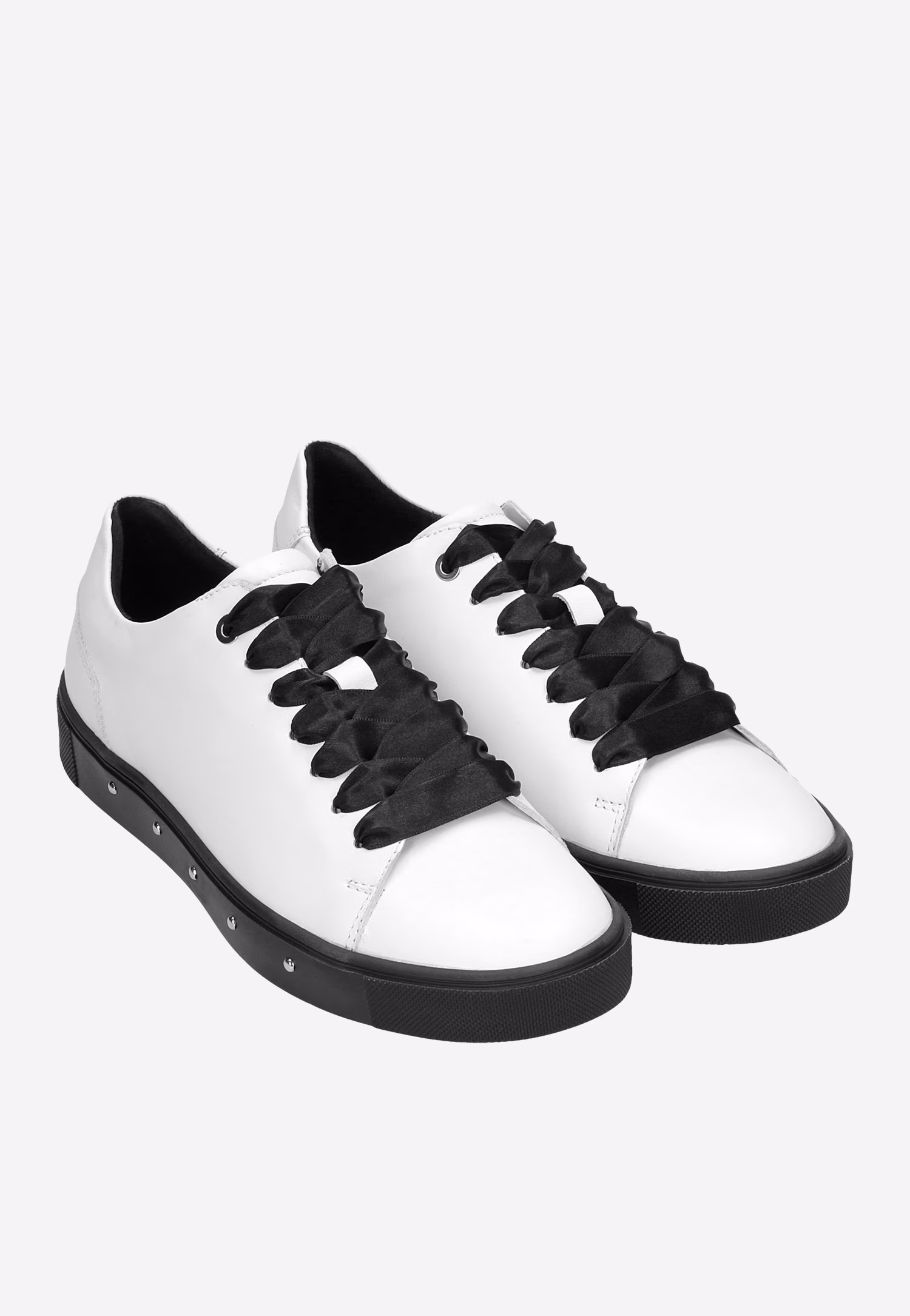 Wojas sznurowadła czarne satynowe 130 cm