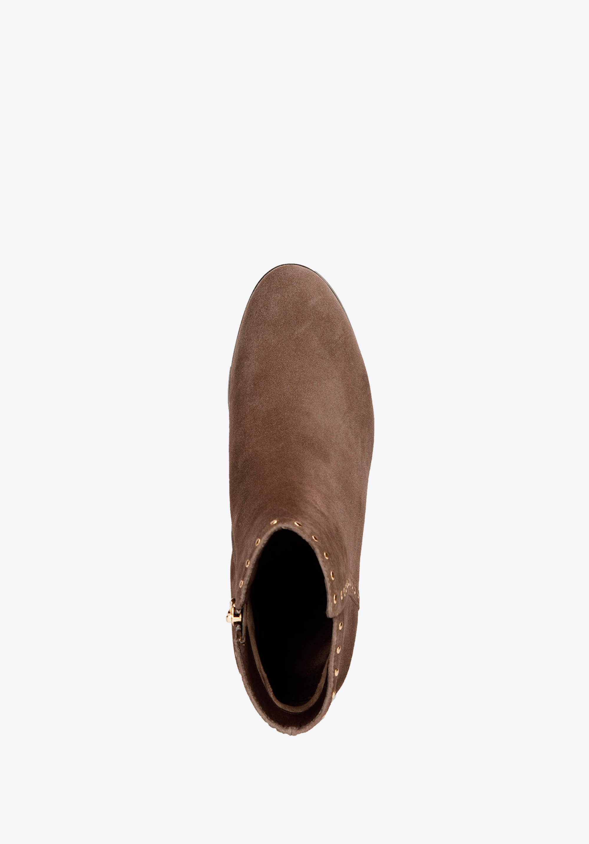 Botki zamszowe na słupku z nitami