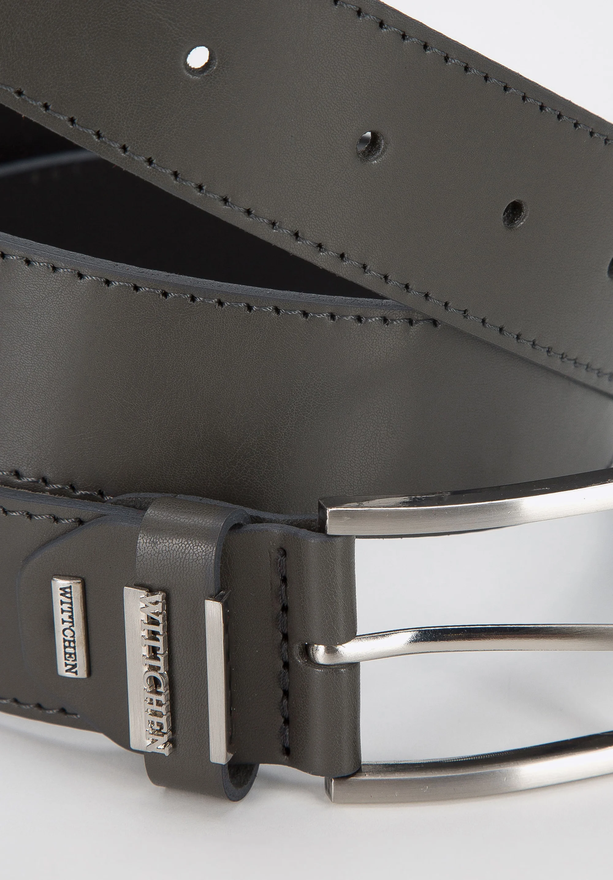 Męski pasek ze skóry z prostokątną klamrą