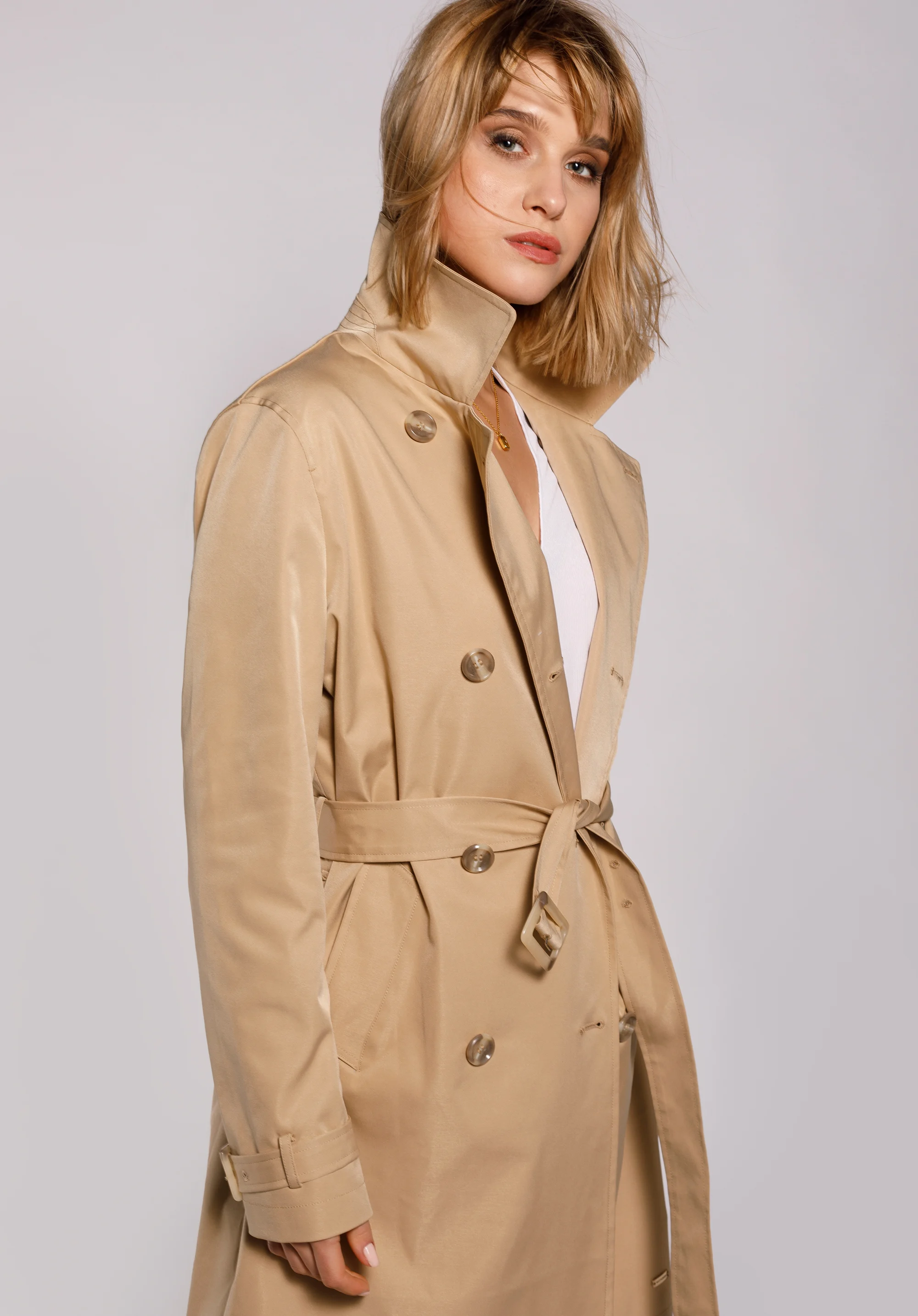 Damski trencz dwurzędowy