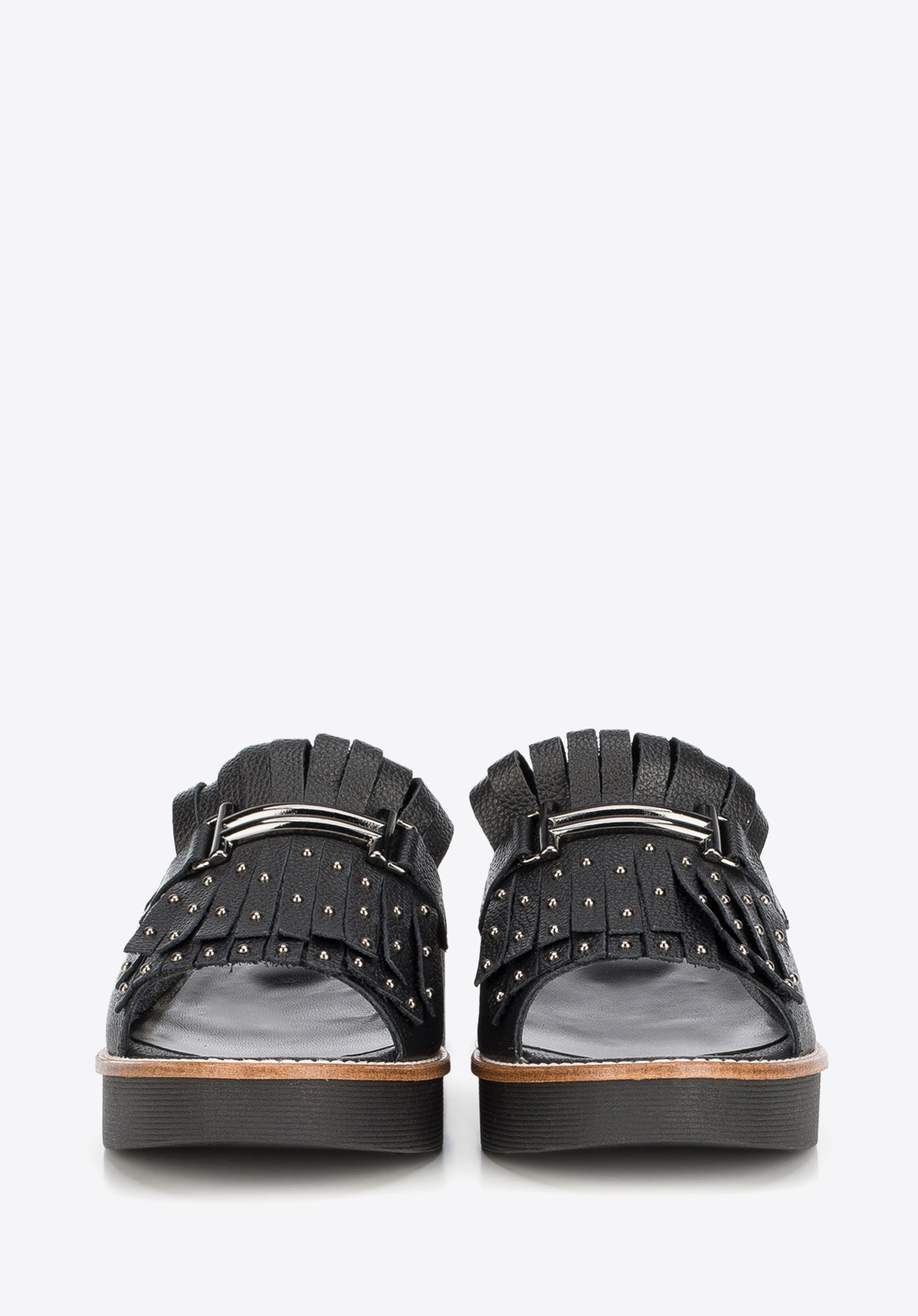 Damskie klapki skórzane z frędzlami