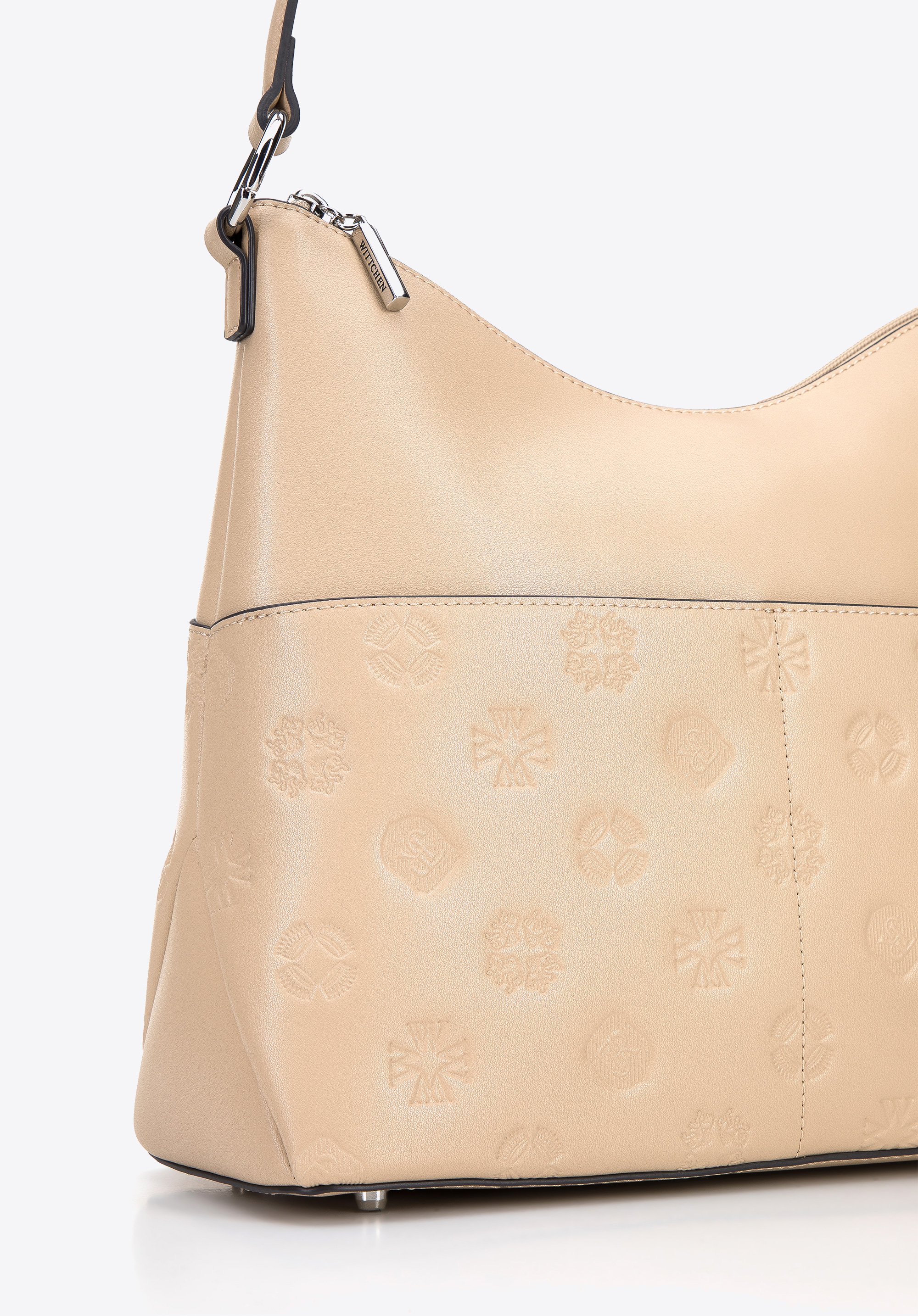 Torebka worek skórzana tłoczona w monogram