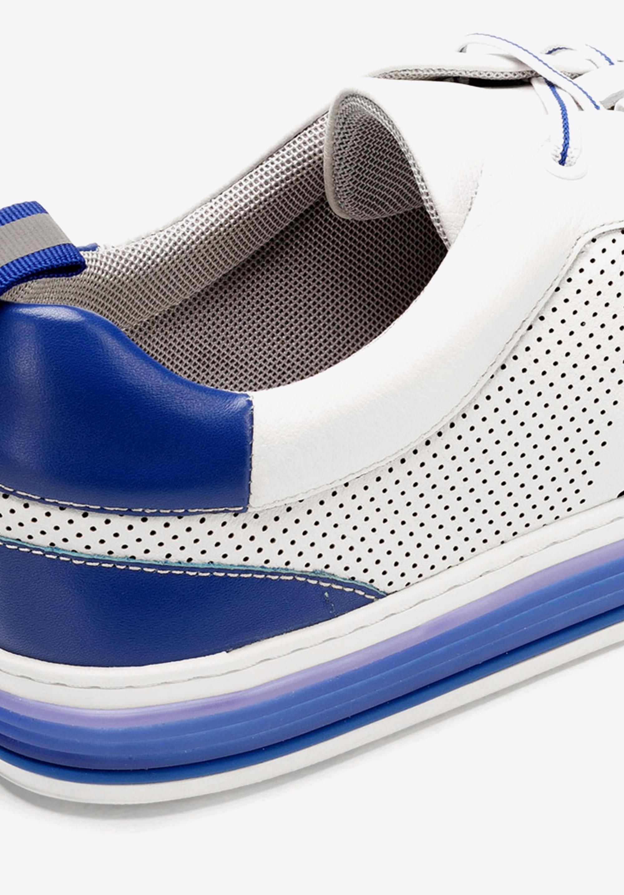 Męskie sneakersy skórzane z perforacjami