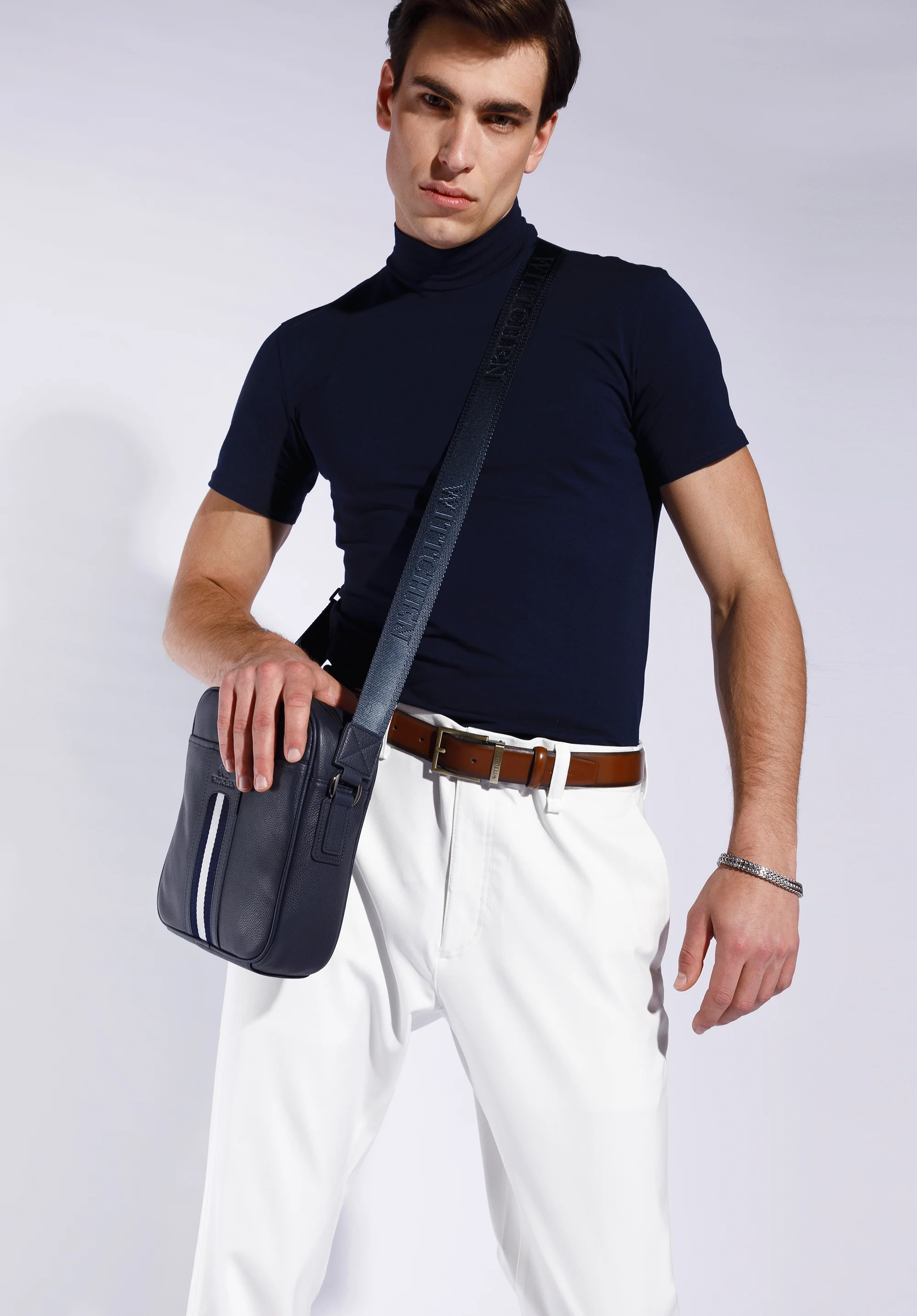 Męska listonoszka skórzana z tasiemką