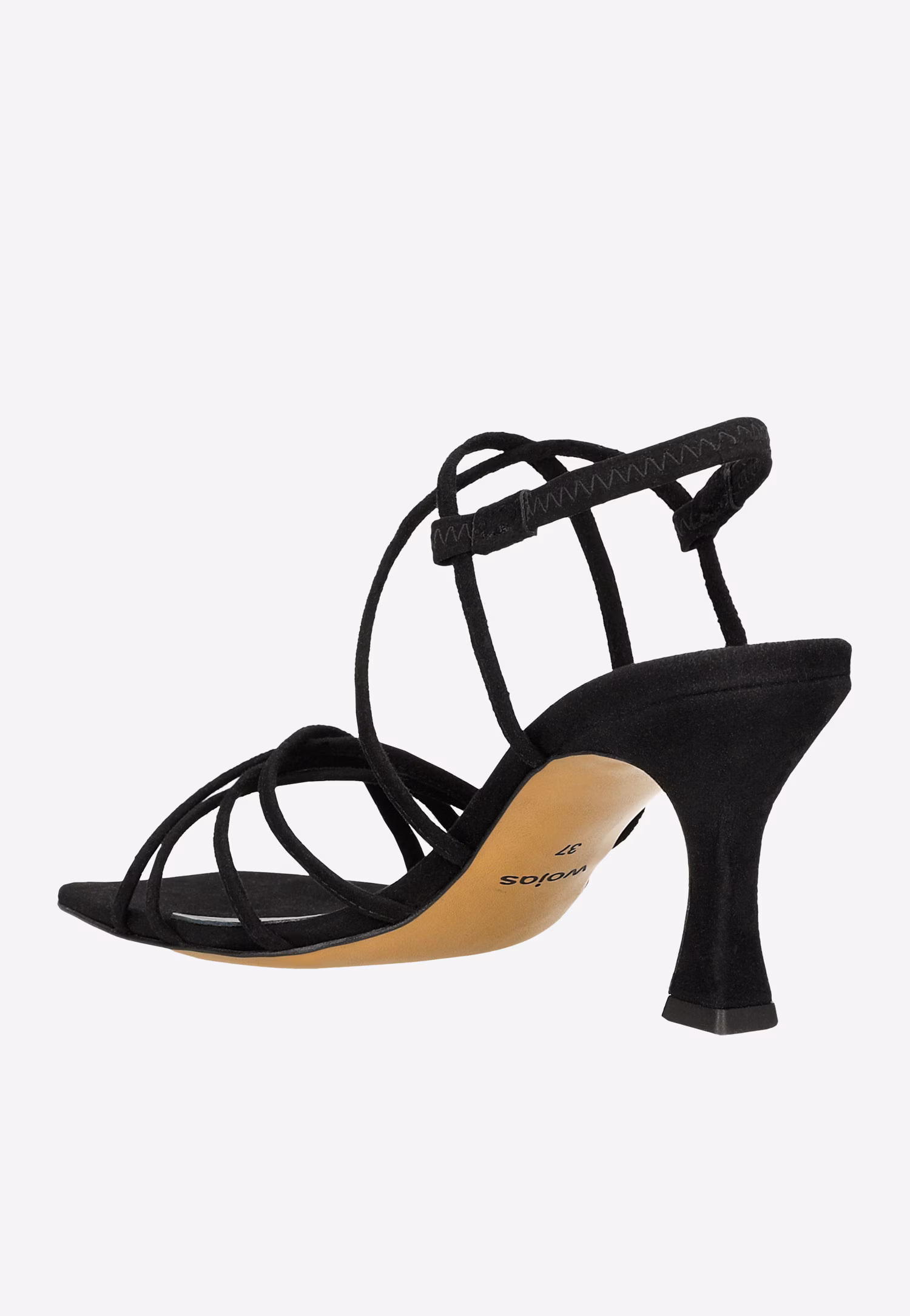 Czarne sandały na obcasie z przeplatanymi paskami