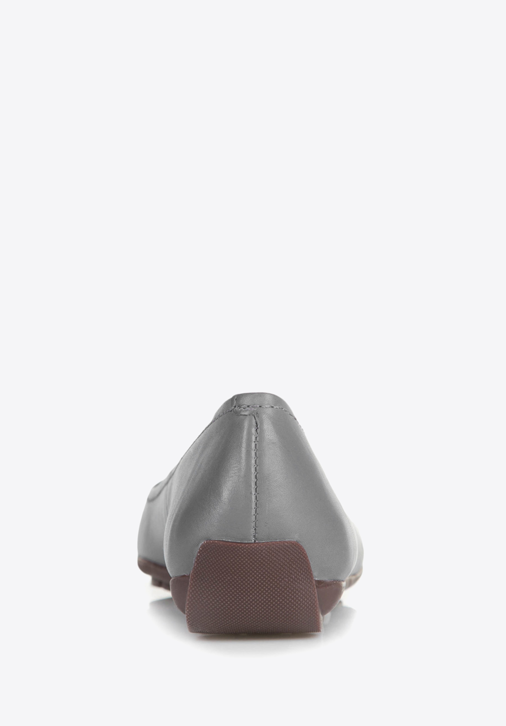 Baleriny skórzane basic z kokardką