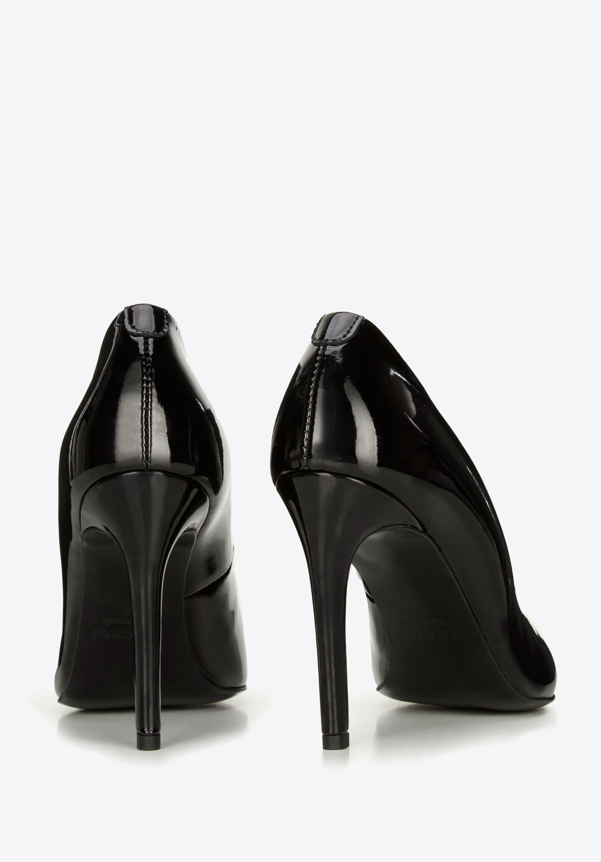 Szpilki ze skóry lakierowanej klasyczne