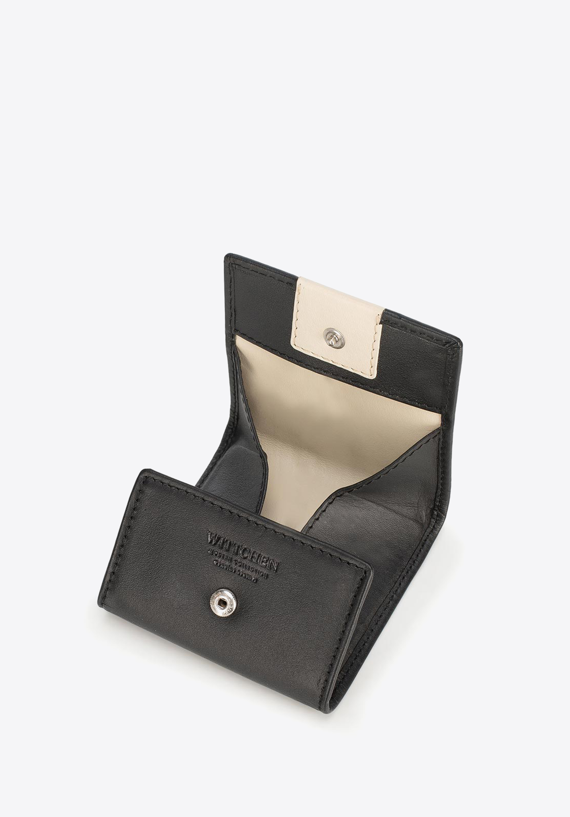 Bilonówka skórzana z naszywką z logo