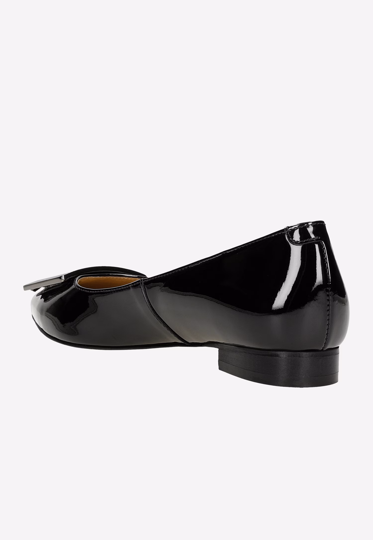 Czarne lakierowane baleriny z metalową ozdobą