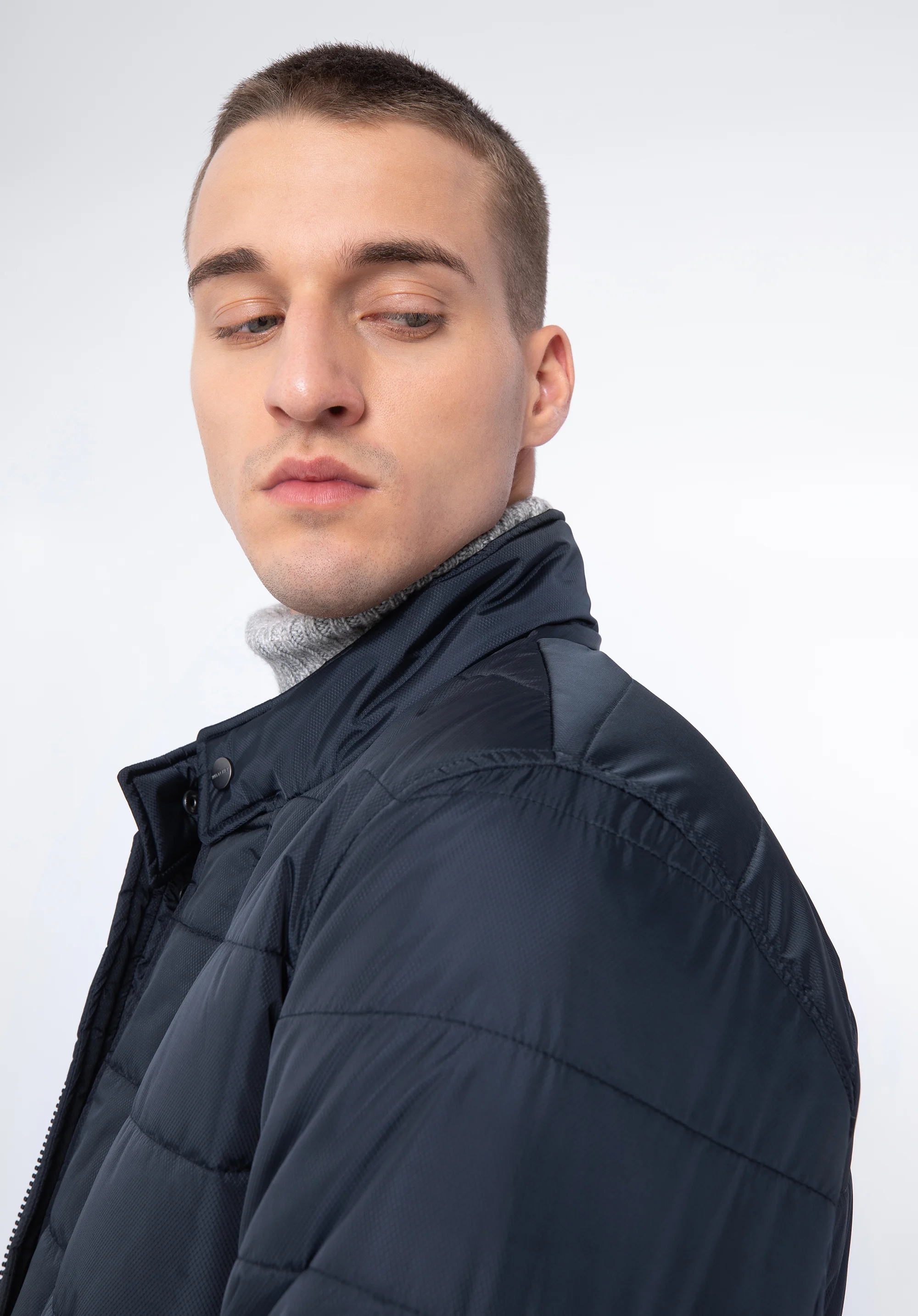 Męska kurtka z nylonu pikowana