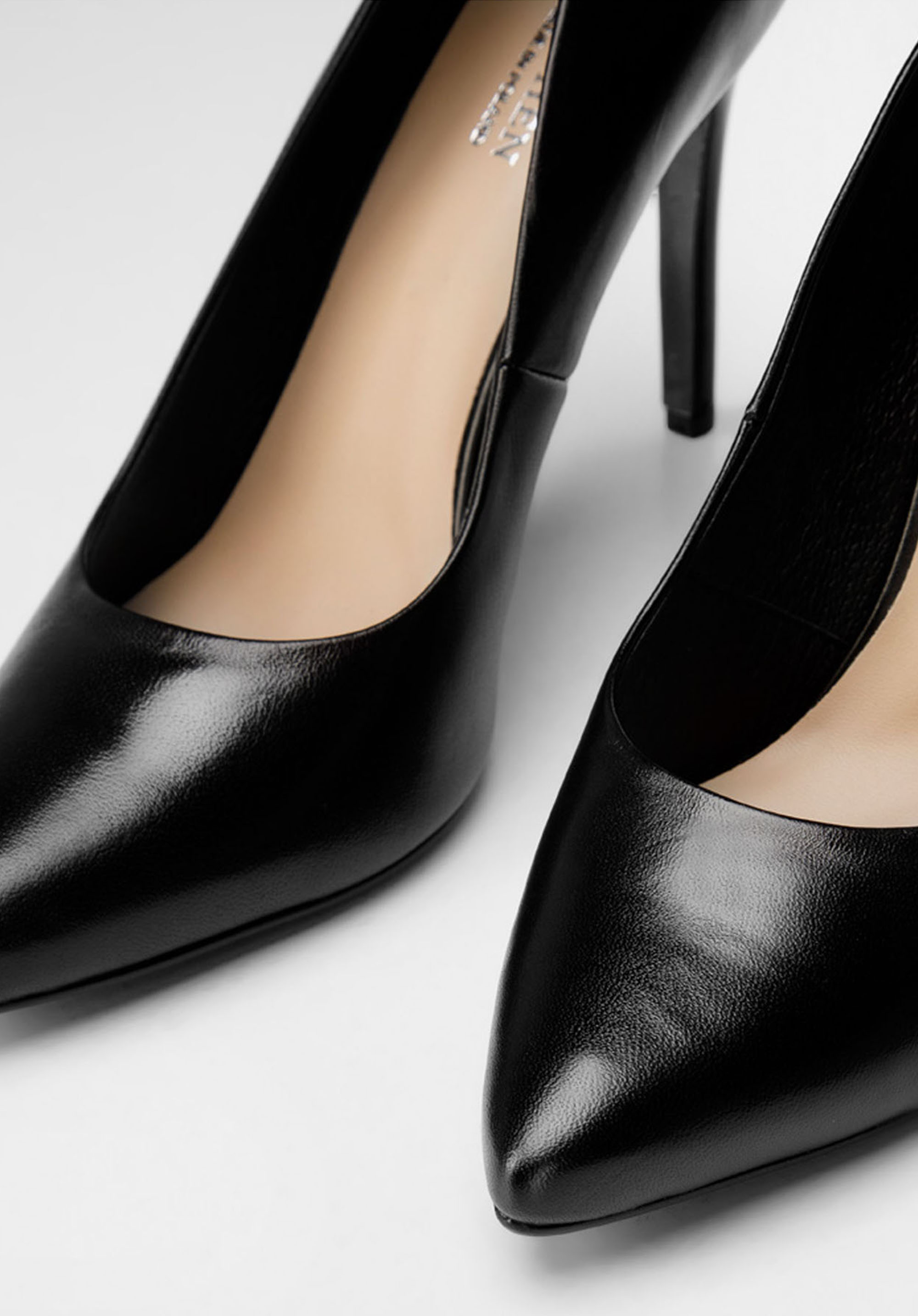 Szpilki skórzane klasyczne