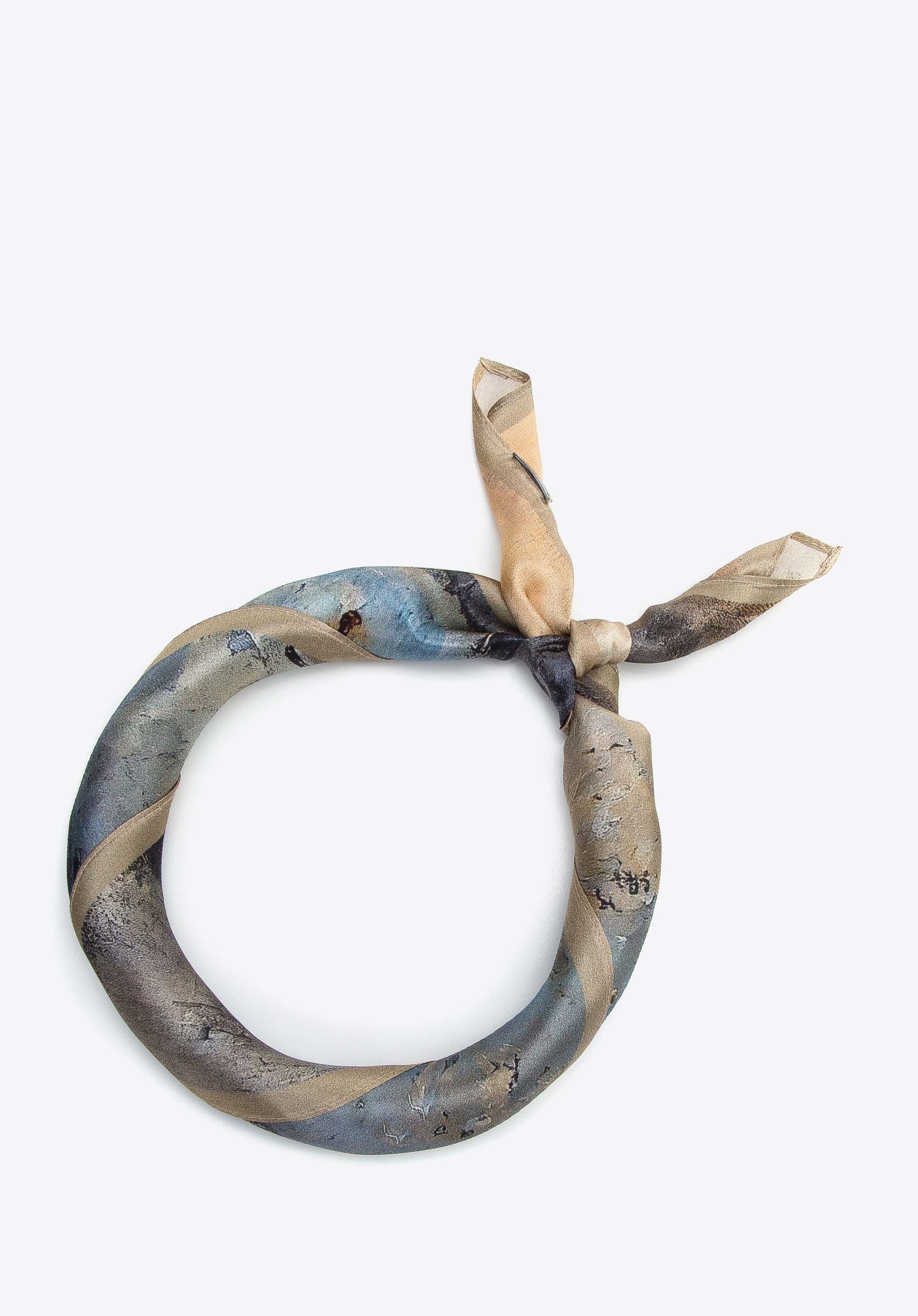 Damska apaszka jedwabna we wzory