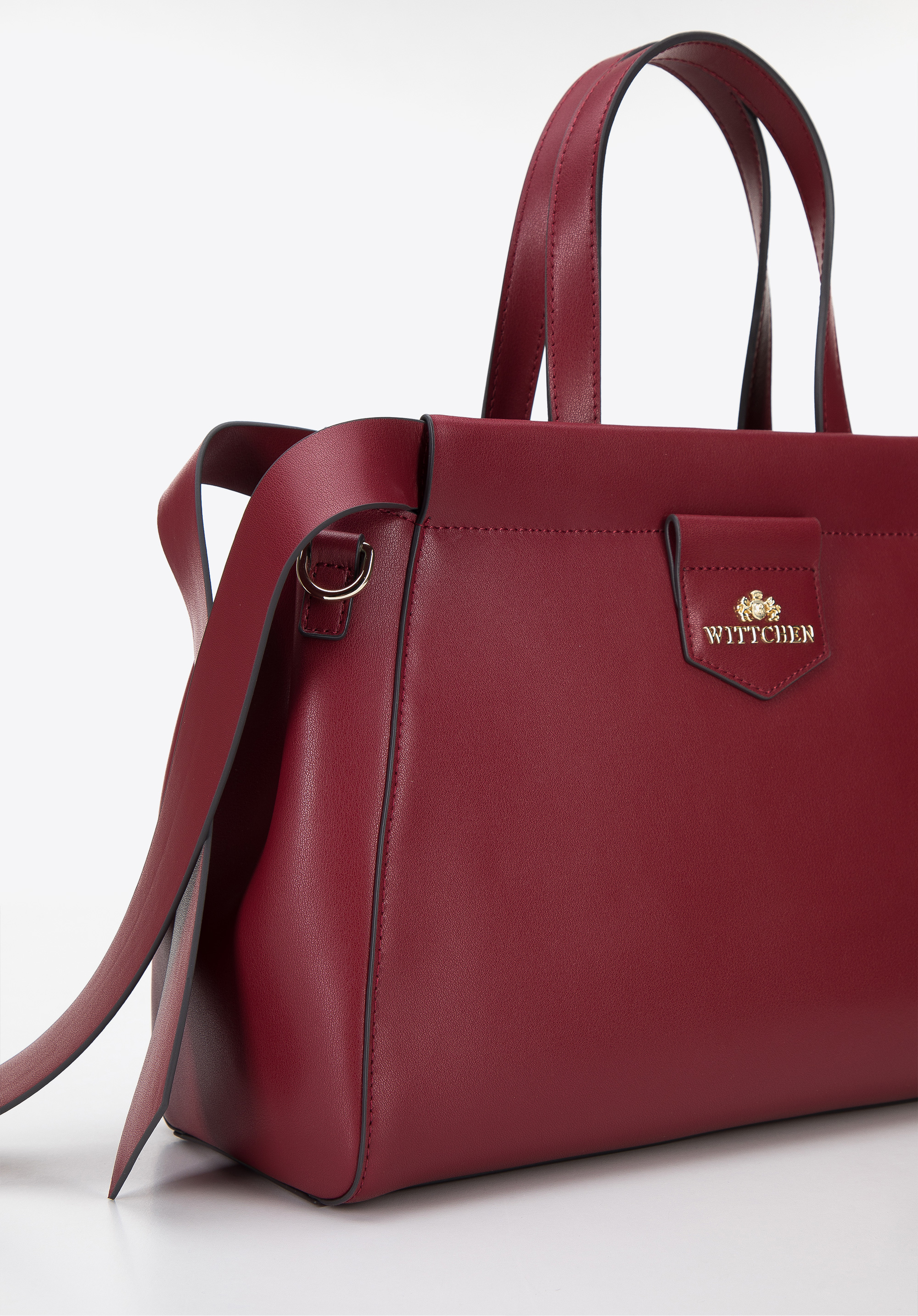 Torebka kuferek skórzana z ozdobnymi paskami