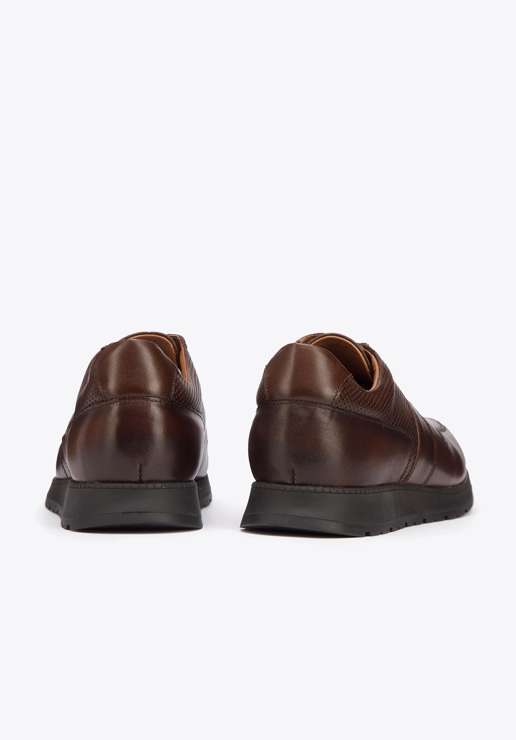 Męskie sneakersy skórzane perforowane