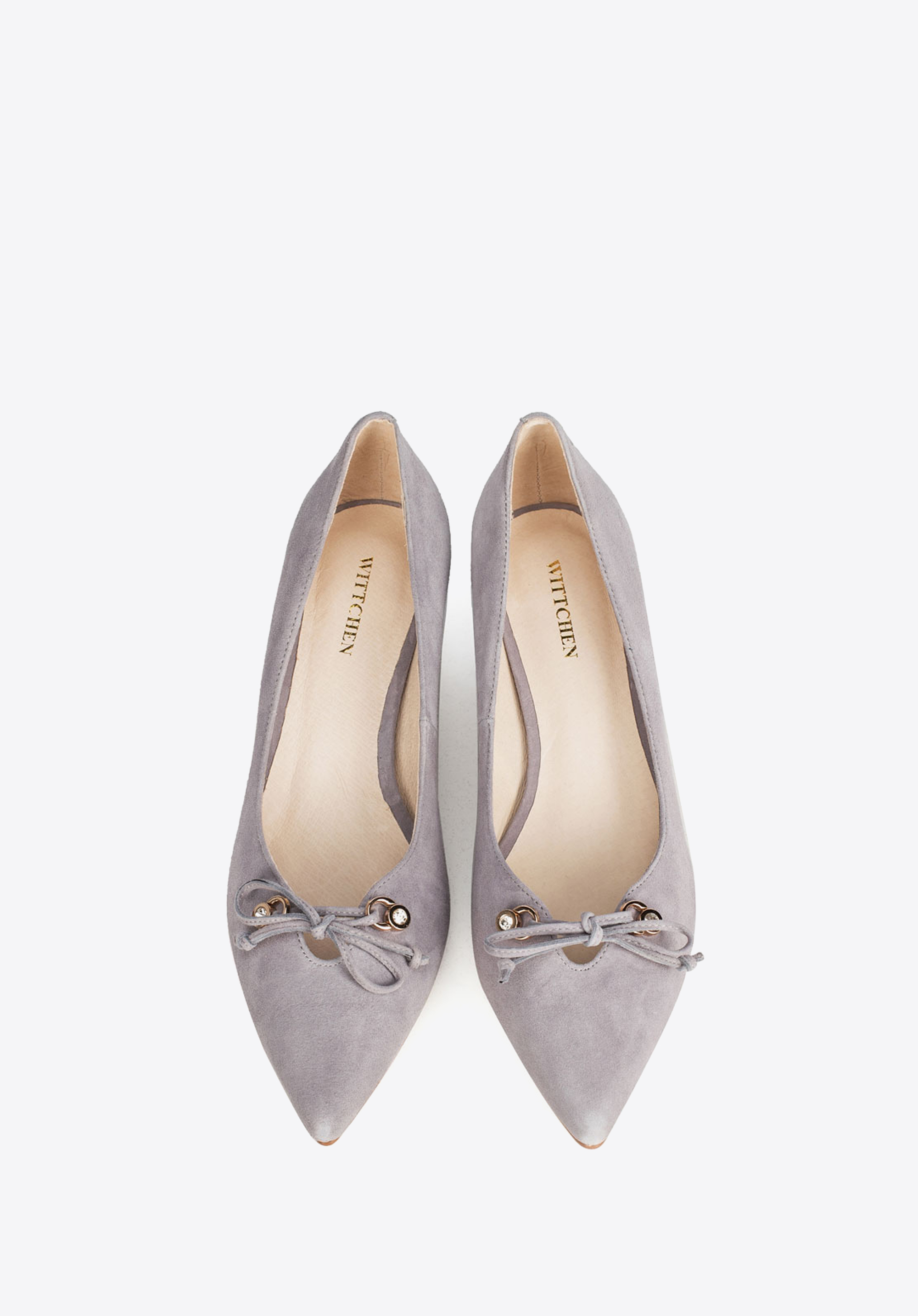 Czółenka na słupku zamszowe z  kokardką