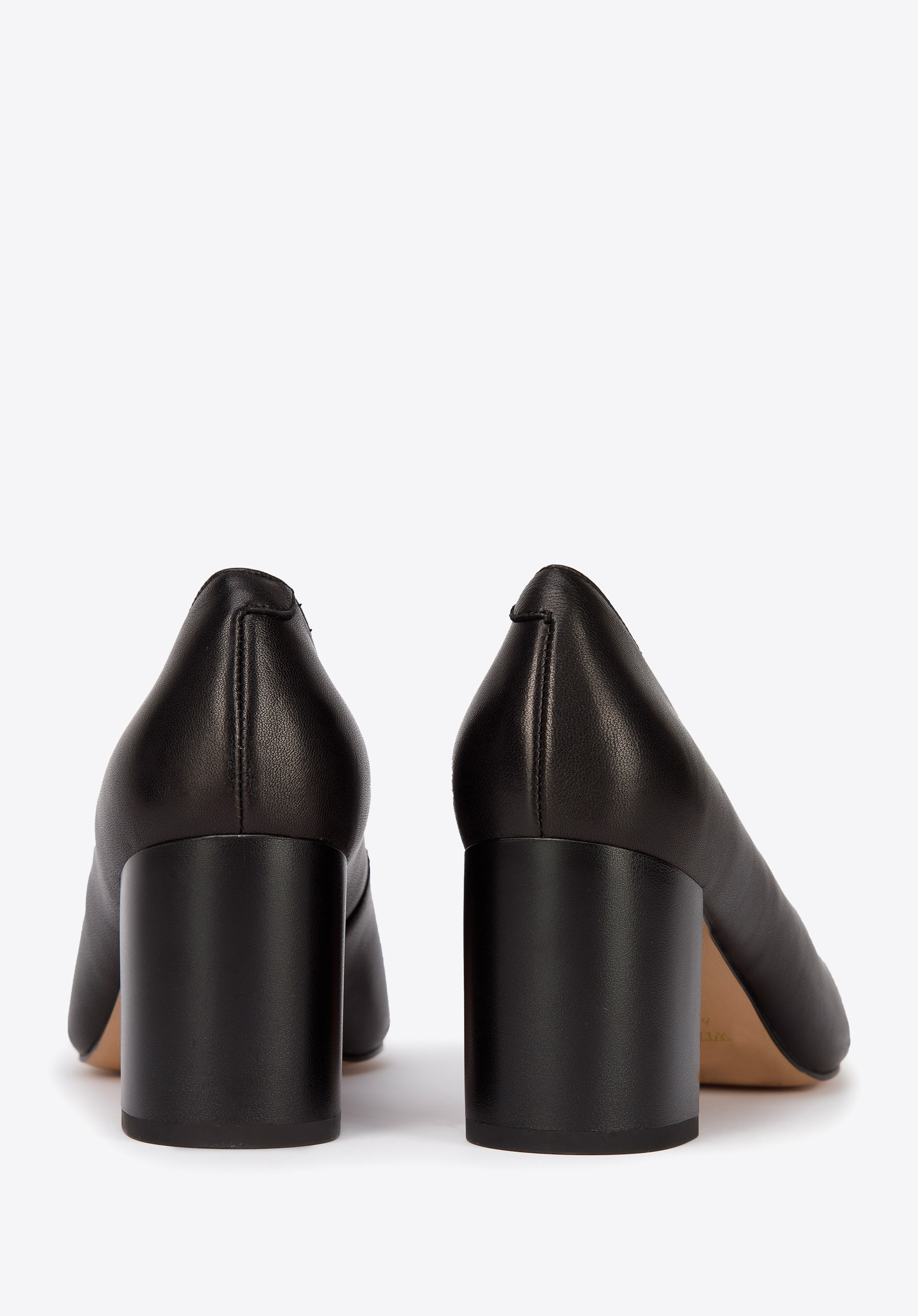 Czółenka skórzane klasyczne na klocku