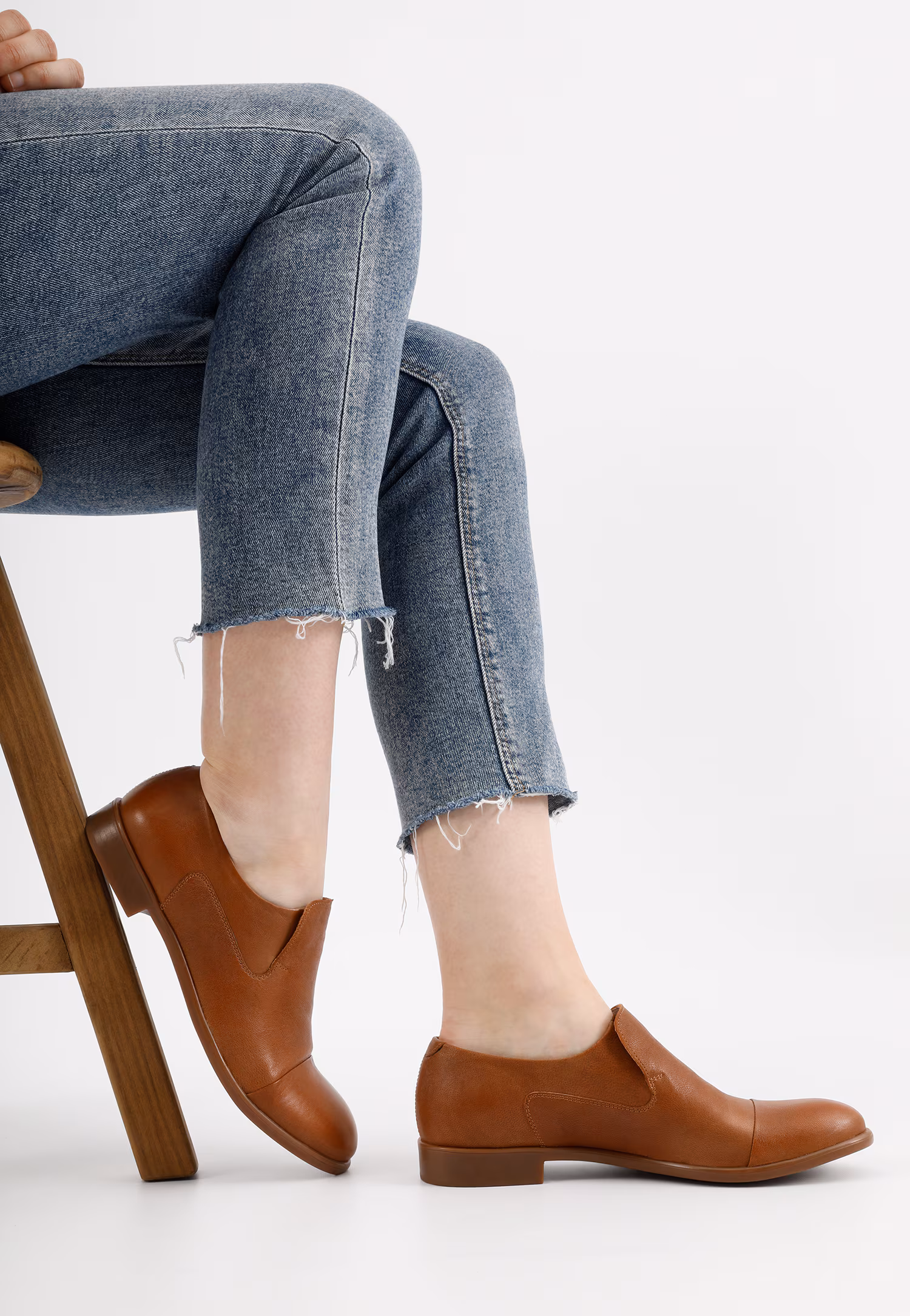 Czarne loafersy damskie ze skóry licowej