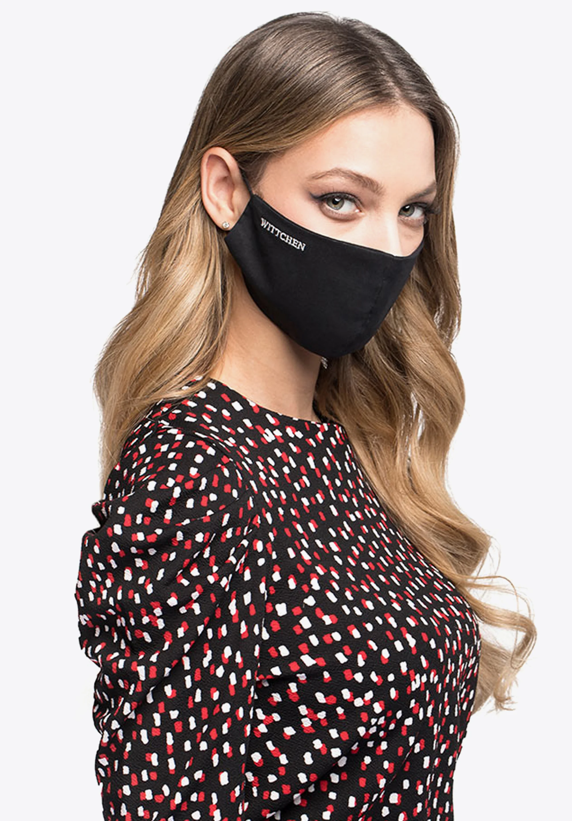 Maseczka bawełniana profilowana z białym logo