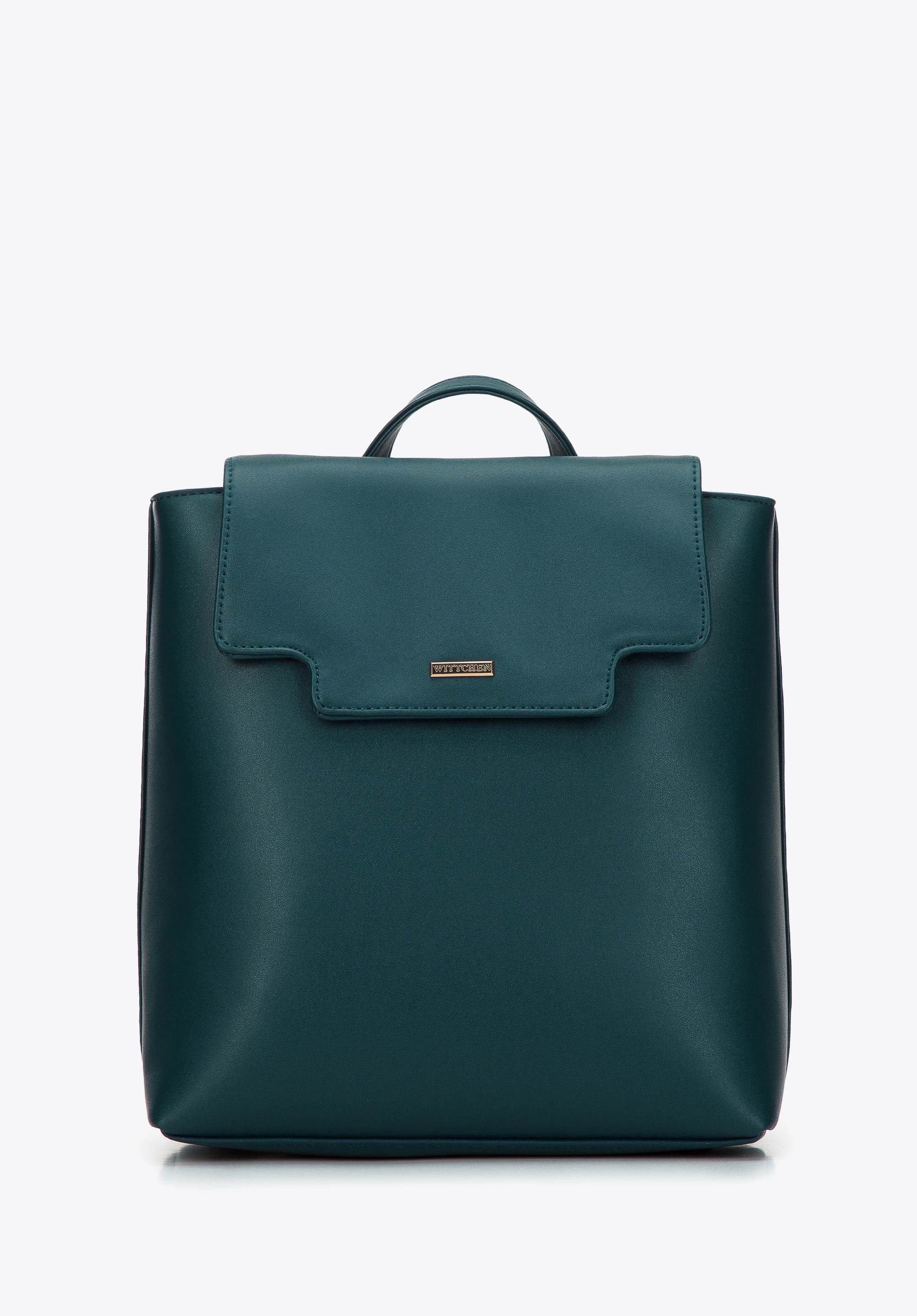 Damski plecak z ekoskóry z wyciętą klapą