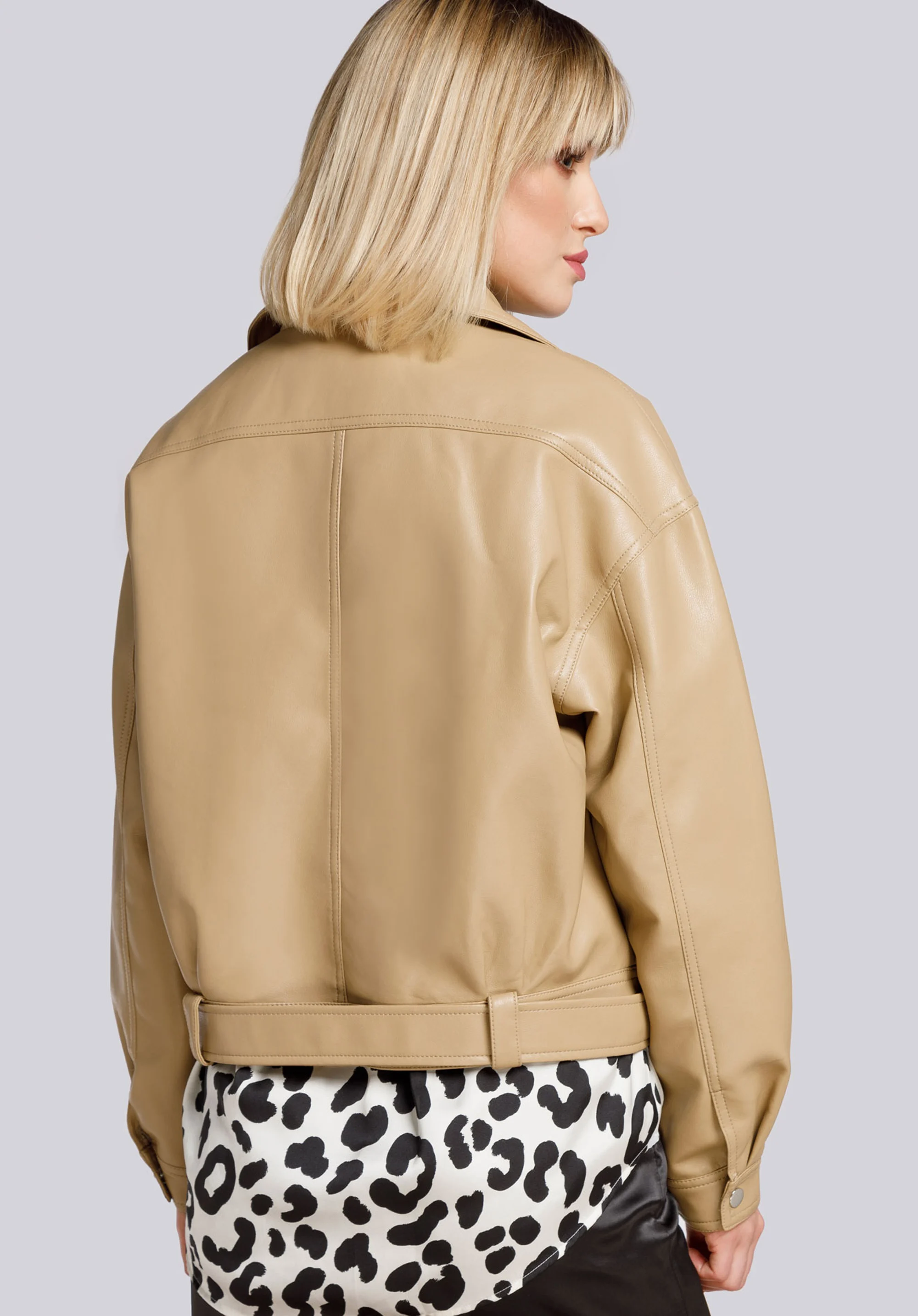 Damska ramoneska oversize z paskiem