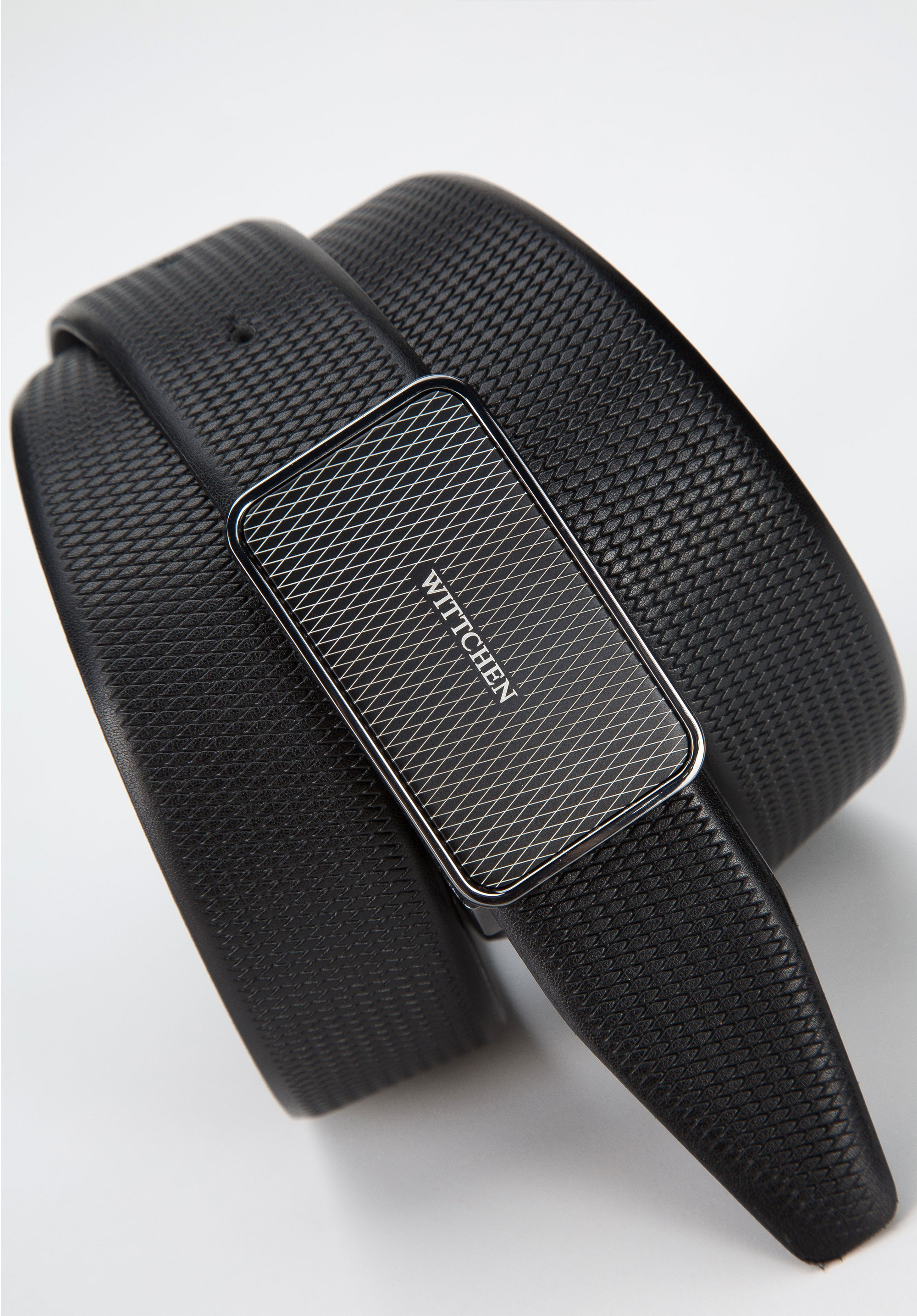 Męski pasek skórzany z klamrą w drobny wzór