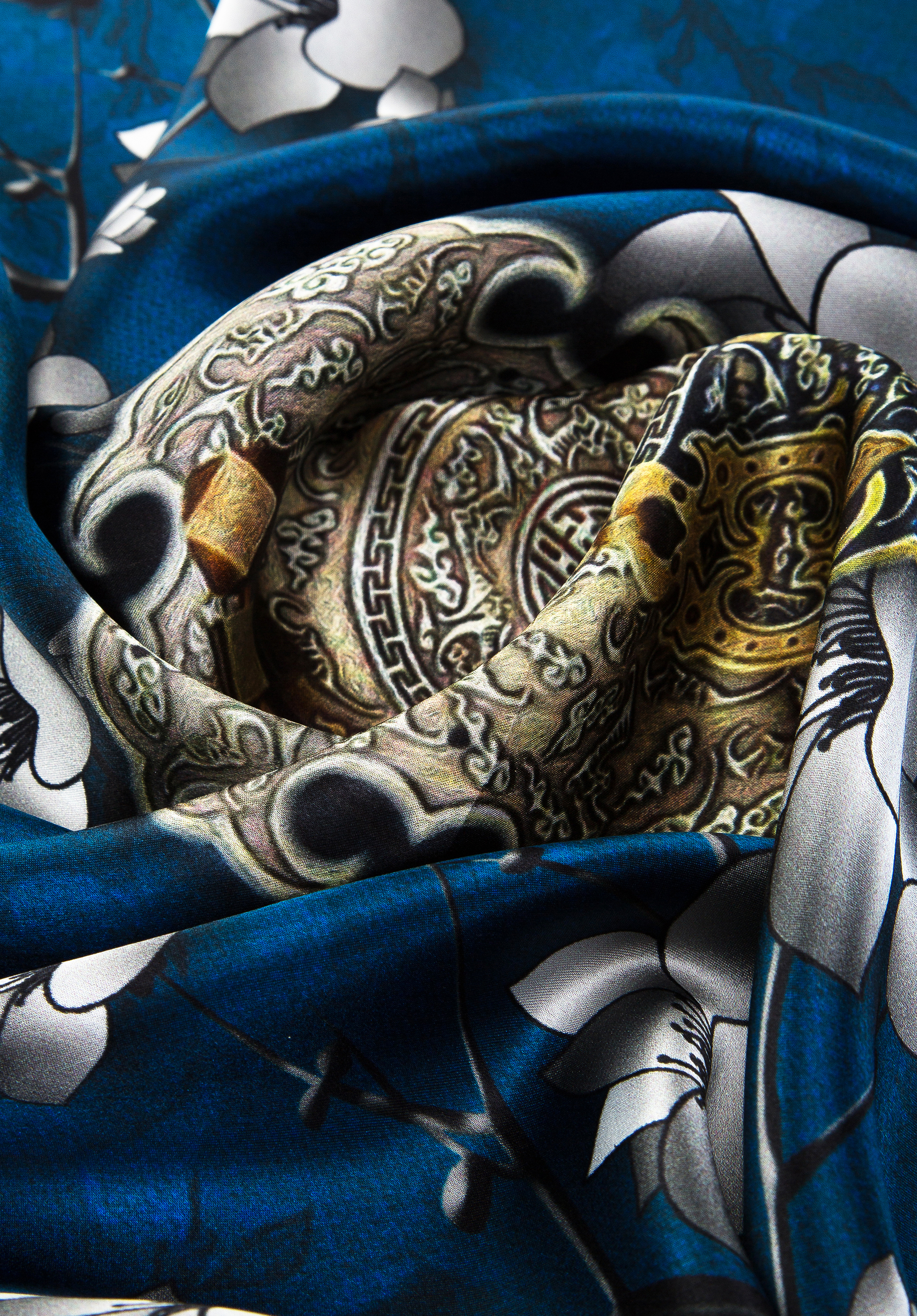 Damska chusta jedwabna we wzory duża