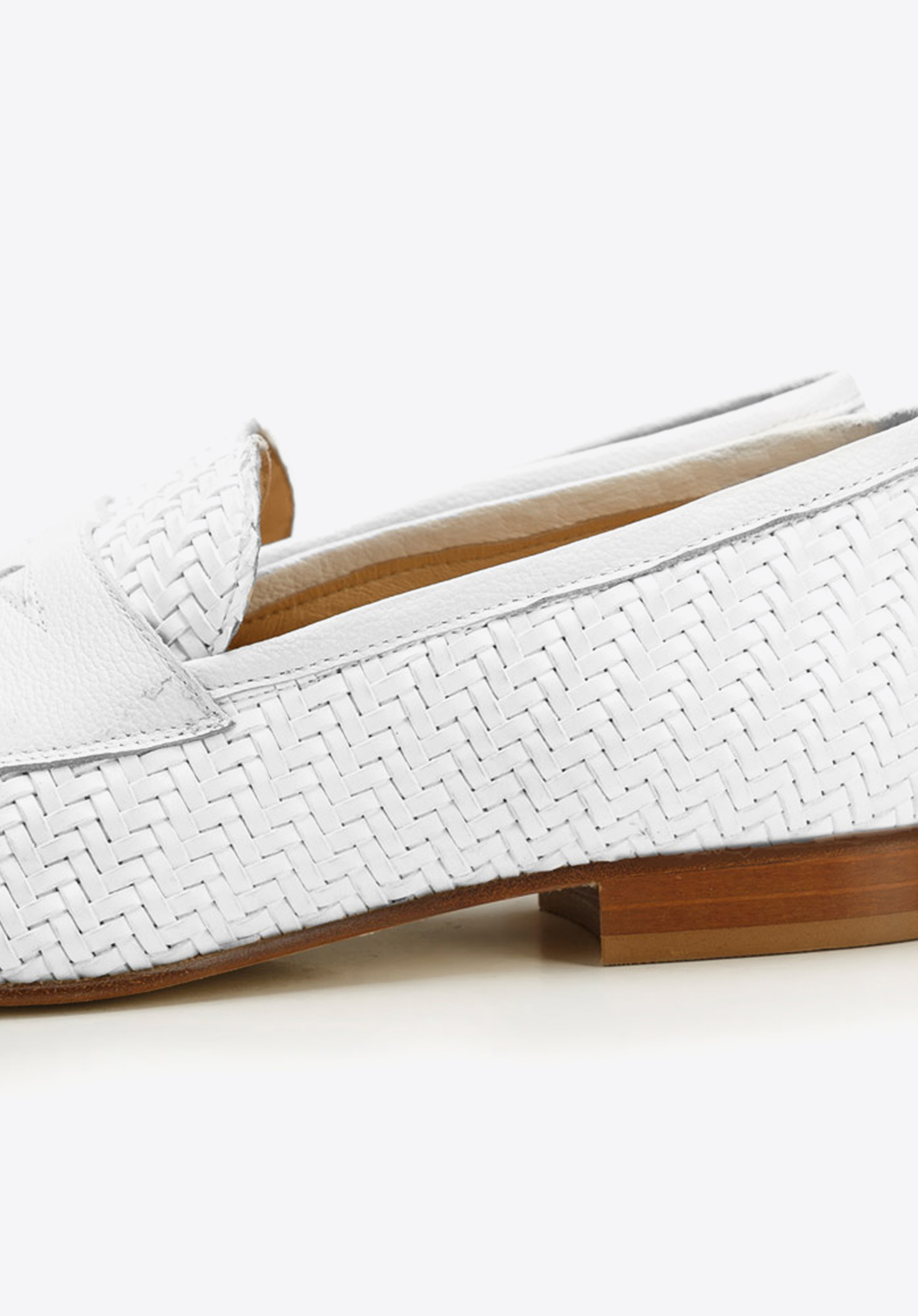 Damskie mokasyny pensówki z plecionej ekoskóry
