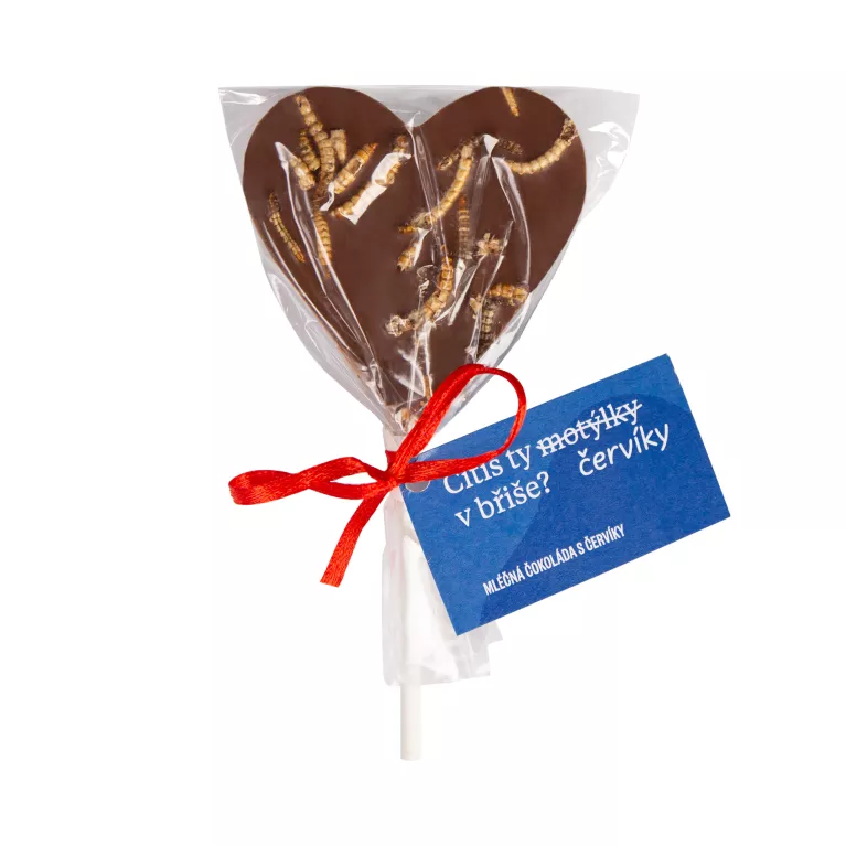Čokoládové lízátko s červíky - Cítíš ty motýlky v břiše?
