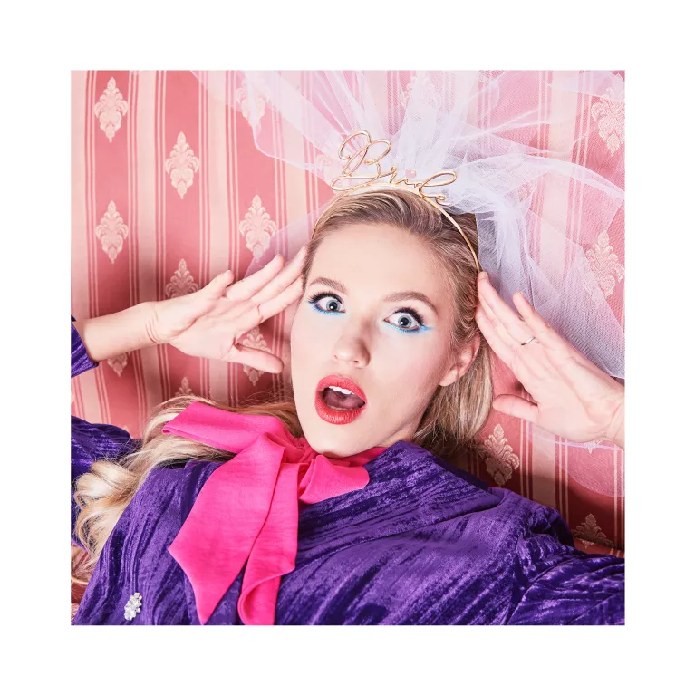 Čelenka se závojem Bride zlatá