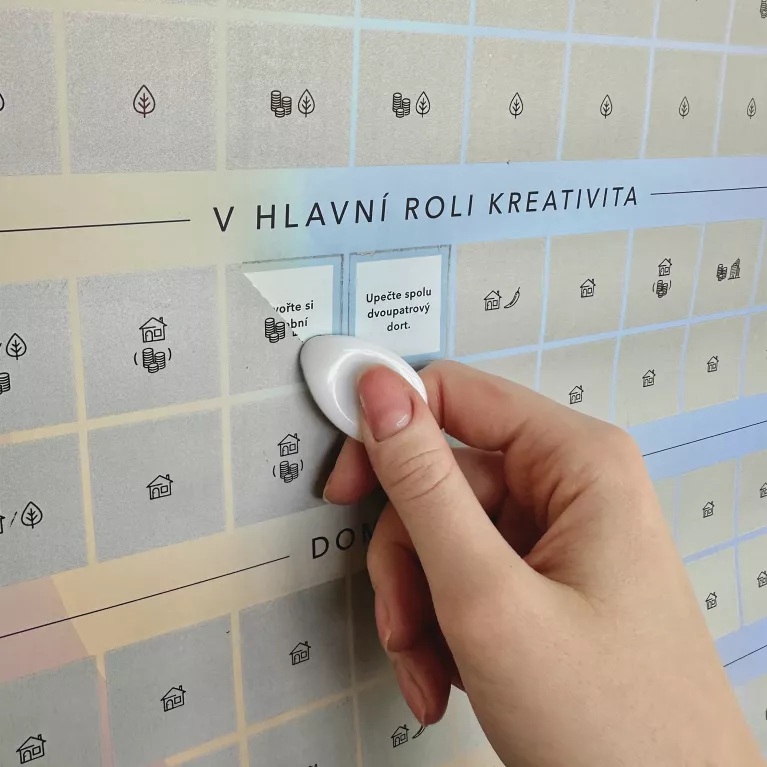 Stírací plakát - 100 aktivit pro novomanžele