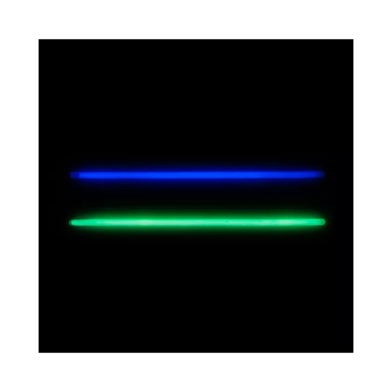 Svítící tyčinky na oblečení pro chlapce