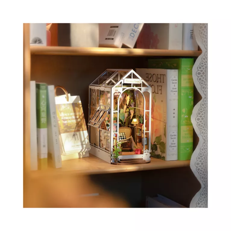Knižní zákoutí - Zahradní domek
