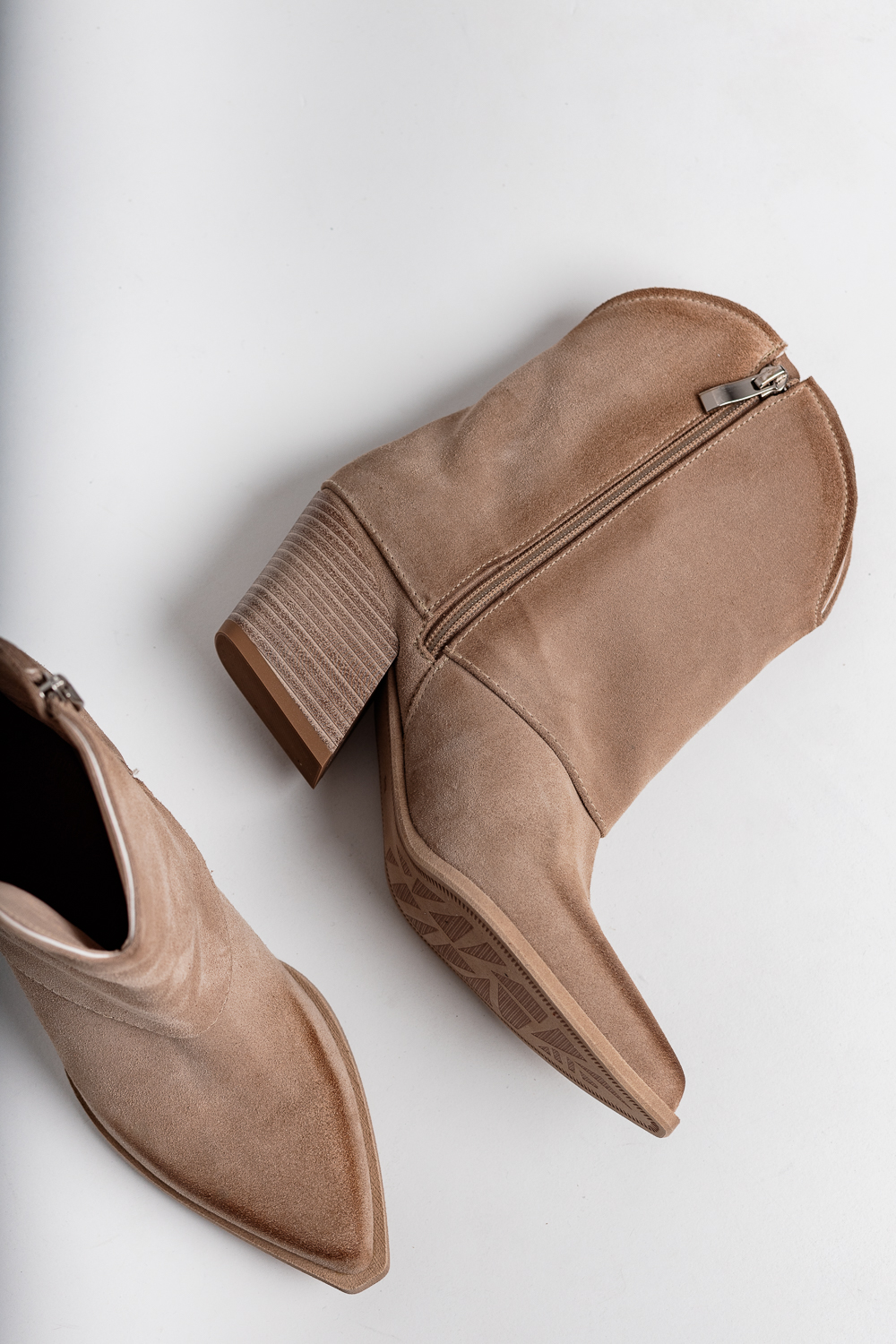 Brązowe zamszowe botki Kerry