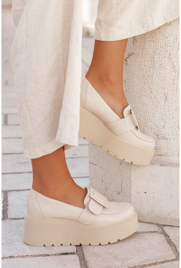 Czarne zamszowe mokasyny na platformie Tonic