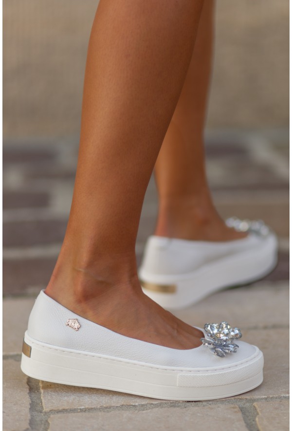 Czarne baleriny na platformie z ozdobą Vista