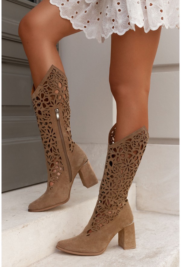 Ażurowe kozaki Flovia camel