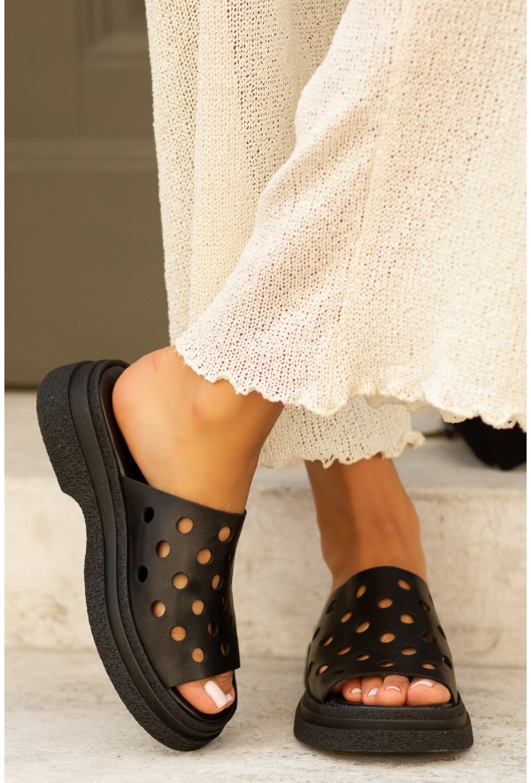 Czarne klapki Entuza