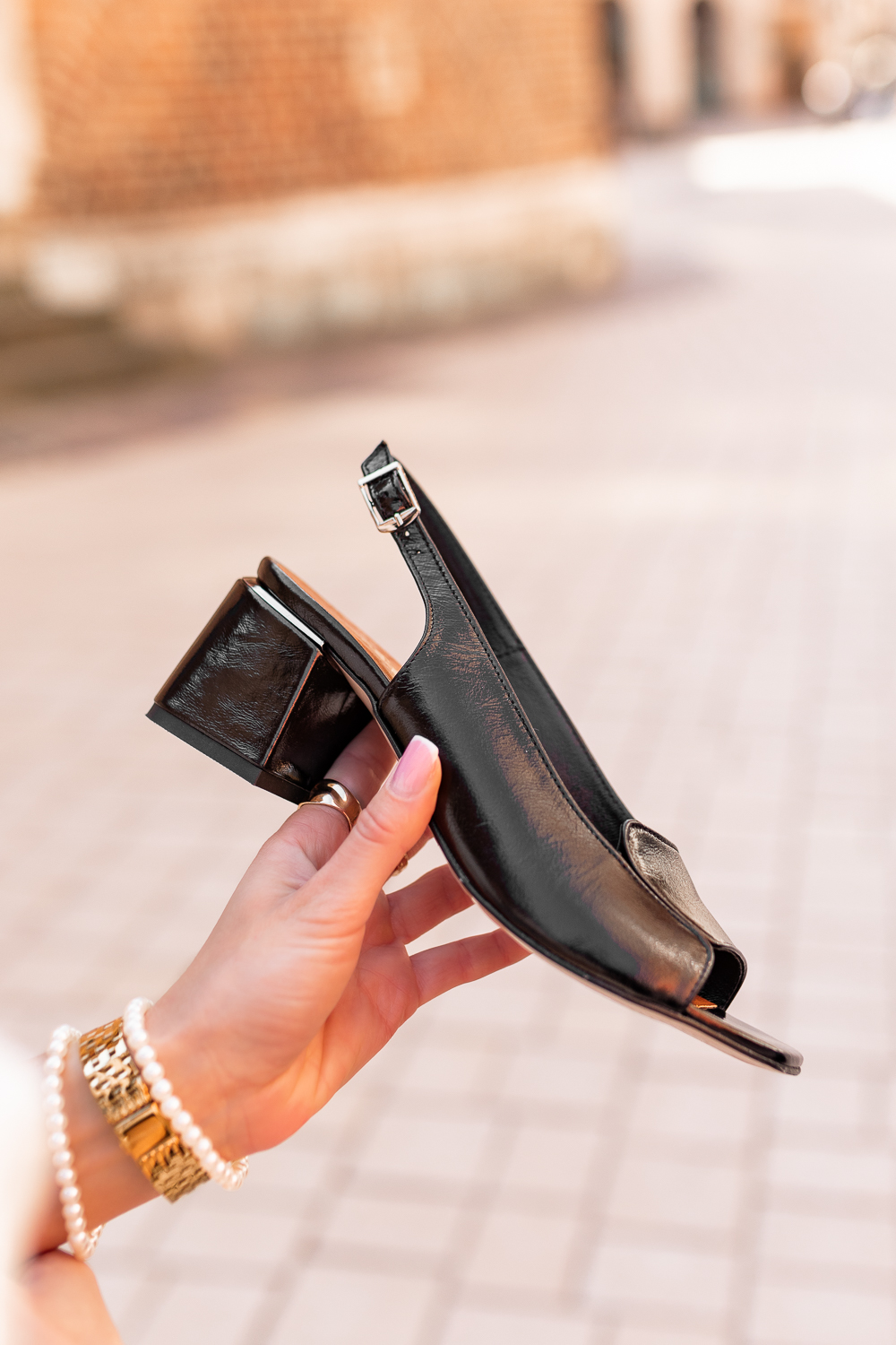 Miedziane sandały Gulena