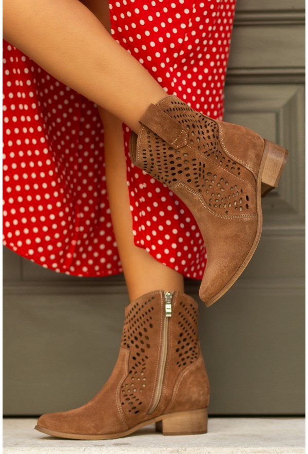 Zamszowe ażurowe botki Medora brąz