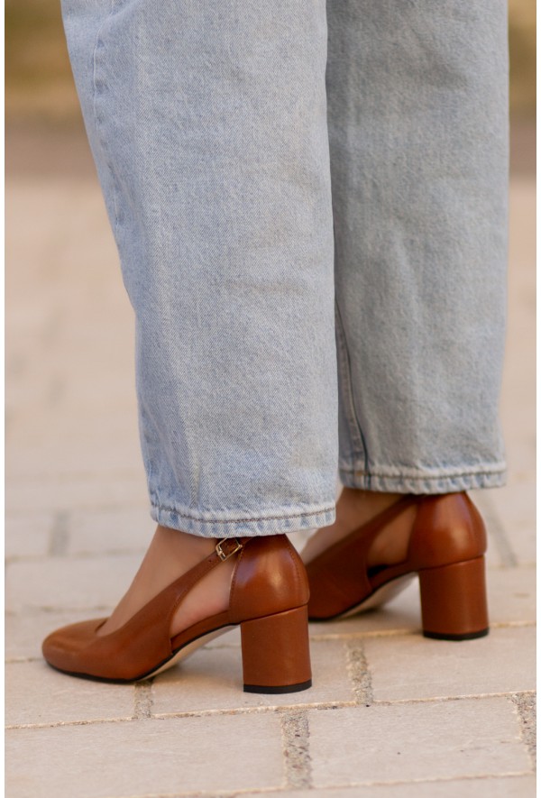 Zamszowe czółenka Lenora nude