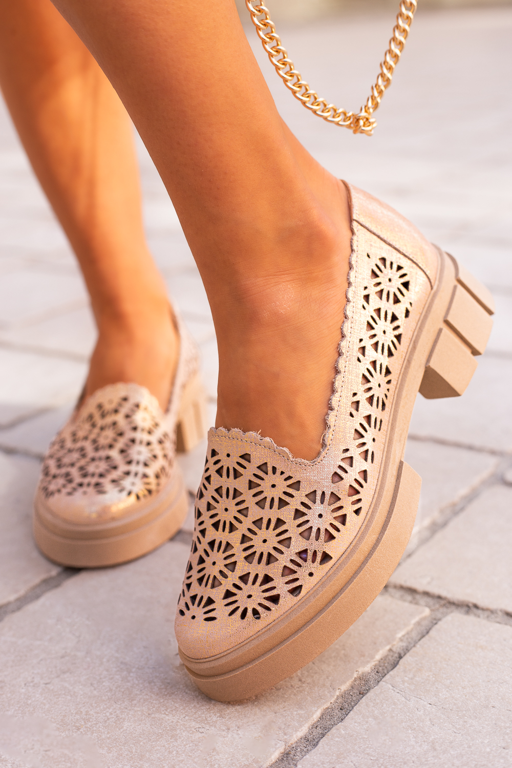Złote ażurowe baleriny Indira