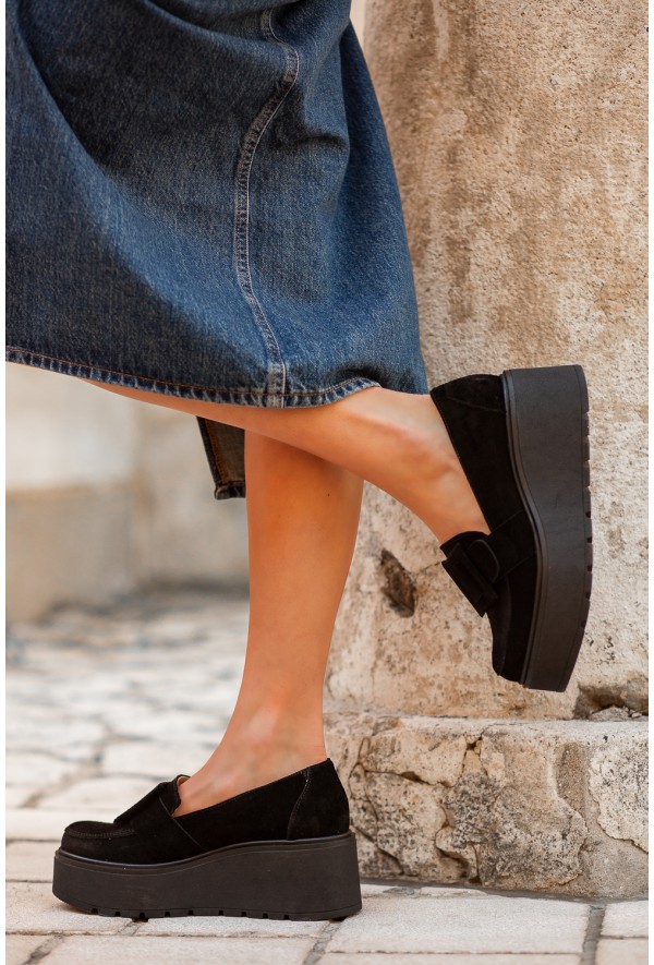 Czarne zamszowe mokasyny na platformie Tonic