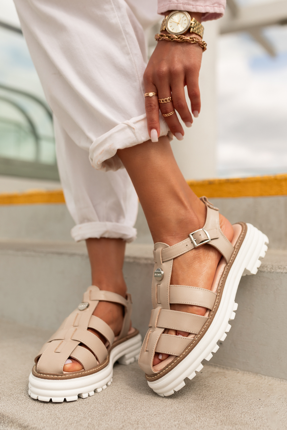 Beżowe sandały Posita