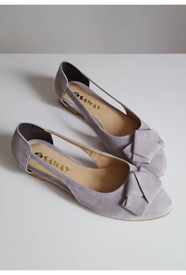 Zamszowe baleriny z wycięciami Derry grey