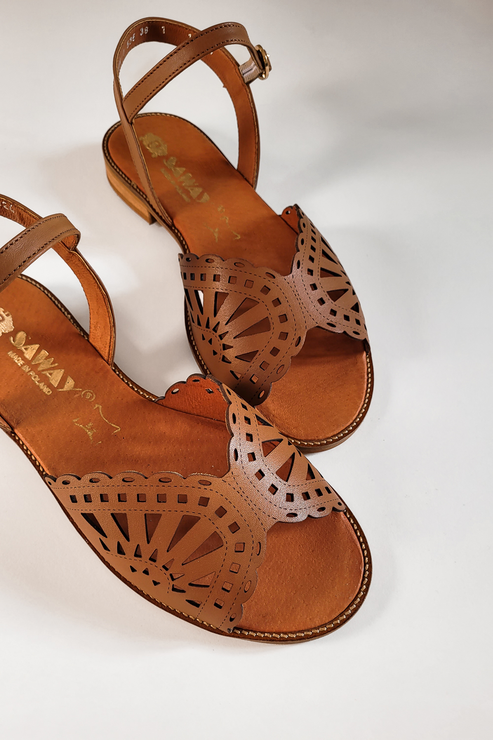 Złote ażurowe sandały Elisa