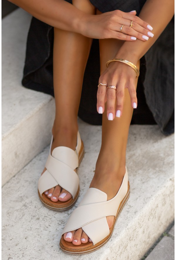 Jasnobeżowe sandały Evie