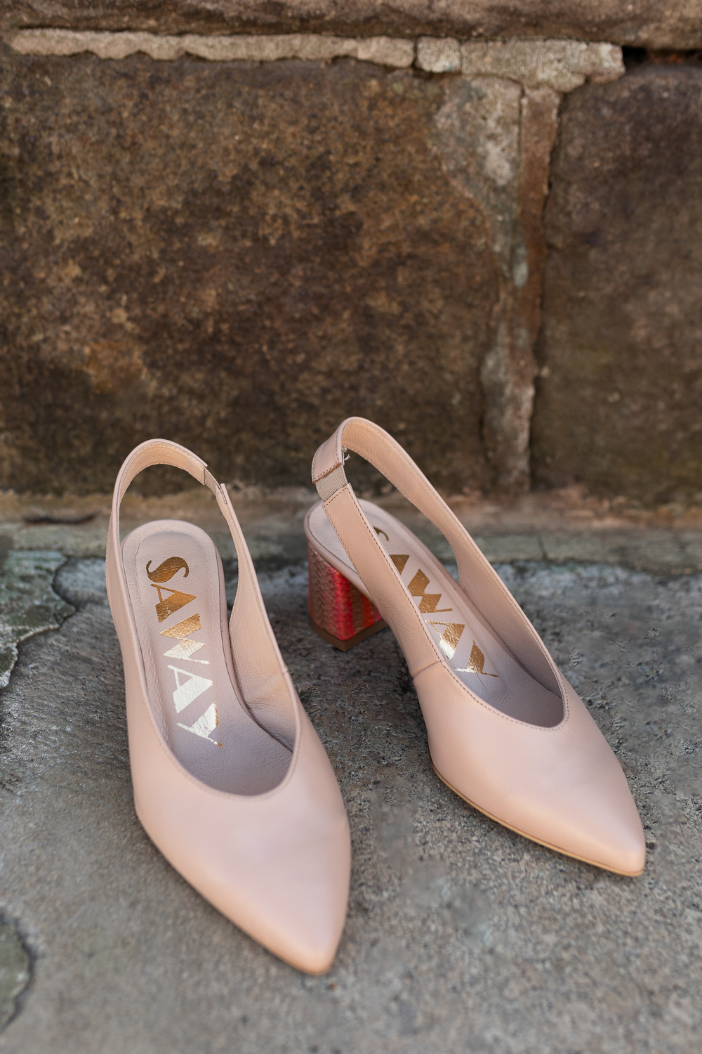 Beżowe czółenka Sezeta