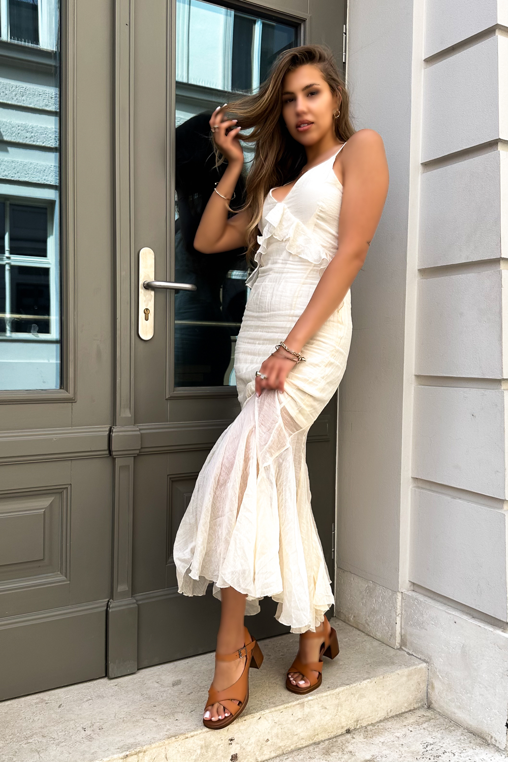 Brązowe sandały na słupku Samini