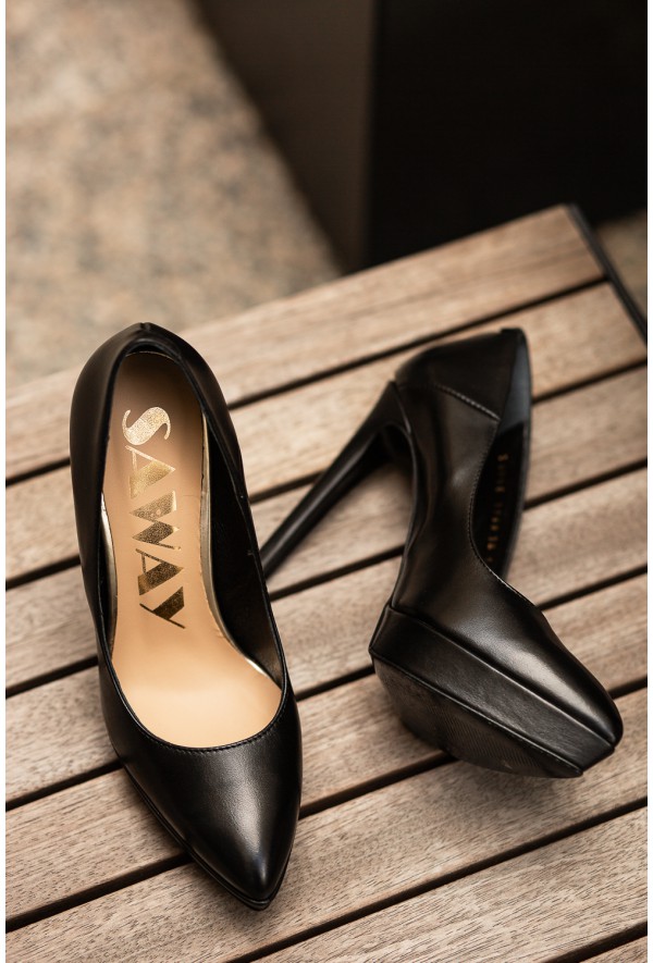 Ekskluzywne czarne szpilki Laxe