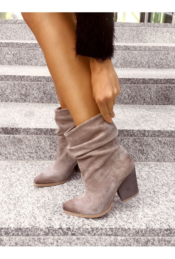 Zamszowe botki Imala cappuccino